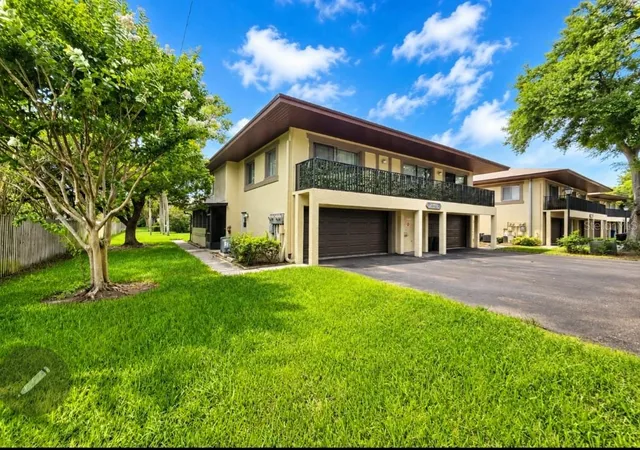 Homes for sale in Clearwater, FL | 2935 Lichen Ln #C, Clearwater, FL 33760 | MLS# TB8517117