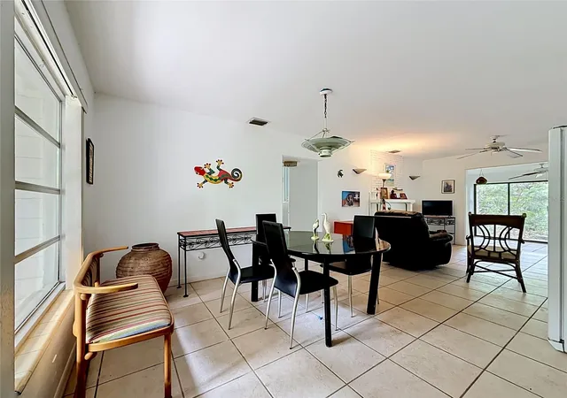 Photo 4 of Single family home for sale at 6330 Emerson Ave S, St Petersburg, FL 33707 | MLS# L4962583 | Listing updated on 2026-08-25