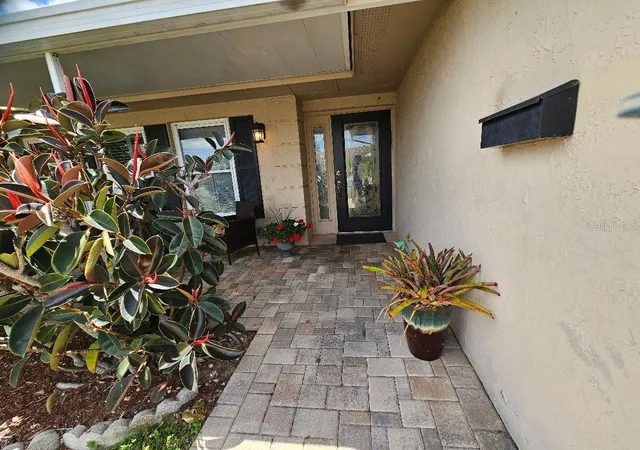 3rd image of 708 Brannen Cir, Sun City Center, FL 33573 | MLS# TB8517141