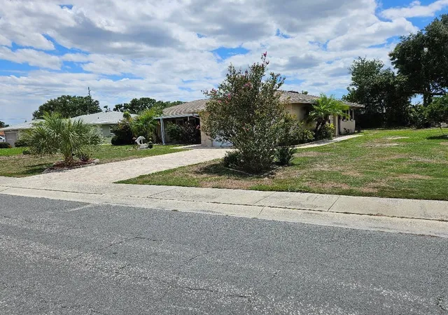 4th image of 708 Brannen Cir, Sun City Center, FL 33573 | MLS# TB8517141
