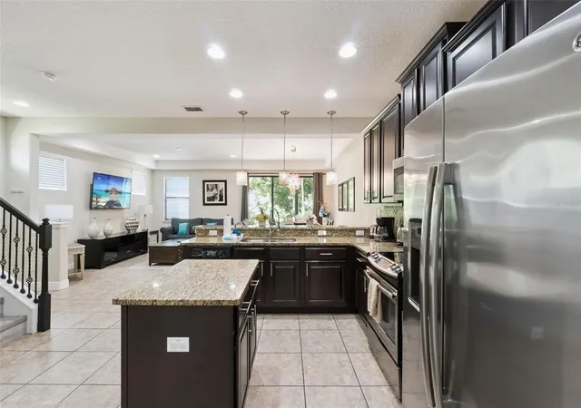 Photo 3 of Townhouse for sale at 8137 Roseville Rd, Davenport, FL 33896 | MLS# O6415114 | Listing updated on 2026-10-08