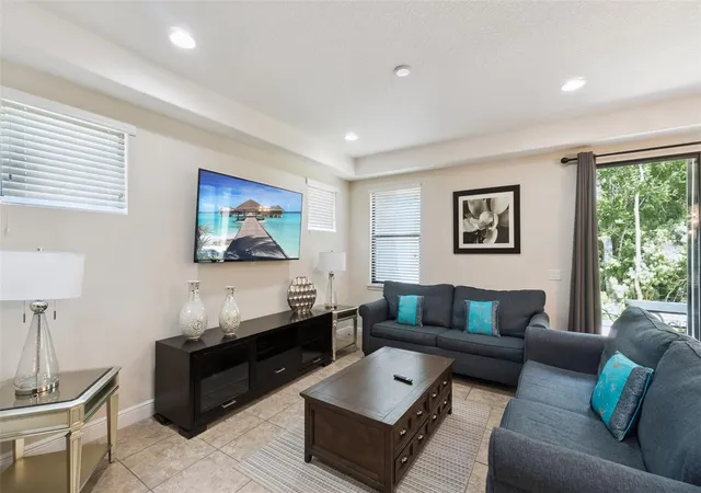 Photo 4 of Townhouse for sale at 8137 Roseville Rd, Davenport, FL 33896 | MLS# O6415114 | Listing updated on 2026-10-08