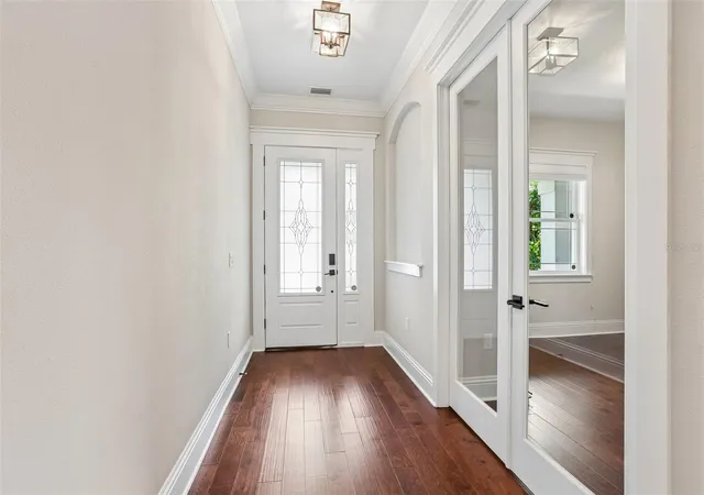 Photo 3 of Single family home for sale at 3627 E Clark Cir, Tampa, FL 33629 | MLS# TB8517152 | Listing updated on 2026-08-13