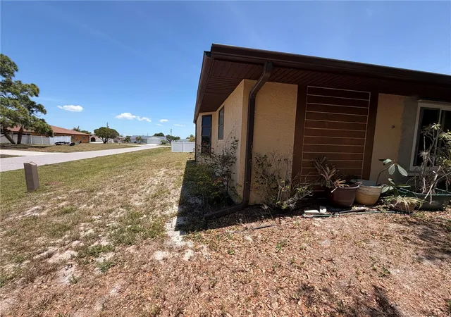 Photo 3 of Single family home for sale at 333 Timbruce Ln NW, Port Charlotte, FL 33952 | MLS# A4696446 | Listing updated on 2026-08-08