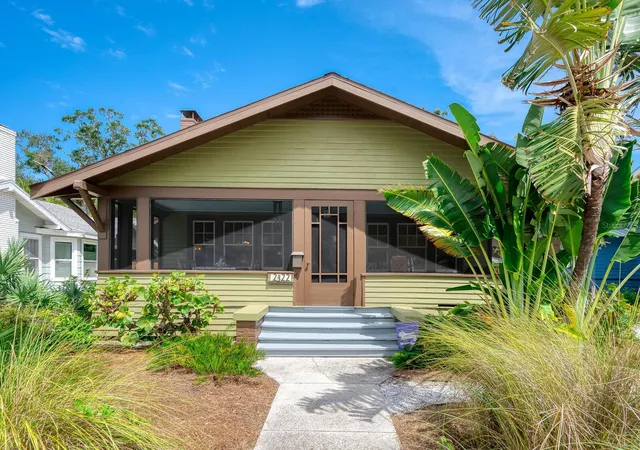 35th image of 2322 7th Ave W, Bradenton, FL 34205 | MLS# A4696450