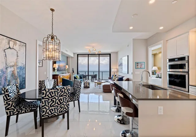Photo 3 of Condo for sale at 100 1st Avenue N #2902, Saint Petersburg, FL 33701 | MLS# TB8517189 | Listing updated on 2026-08-04
