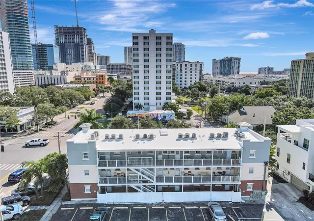 Homes for sale in St Petersburg, FL | 201 6th St S #102, St Petersburg, FL 33701 | MLS# TB8517191