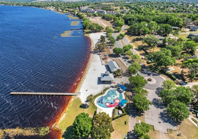 Listing Photo 5 - Condo for sale in building located at 956 5Th St, CLERMONT, FL 34711 - Unit #9A