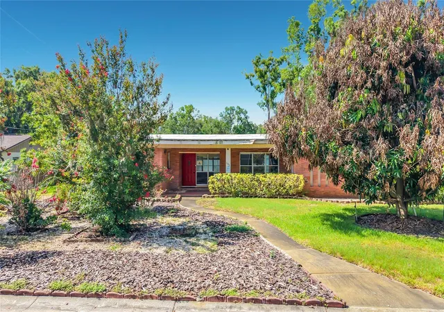 image of 605 Courtney Dr, Temple Terrace, FL 33617 | MLS# TB8517226