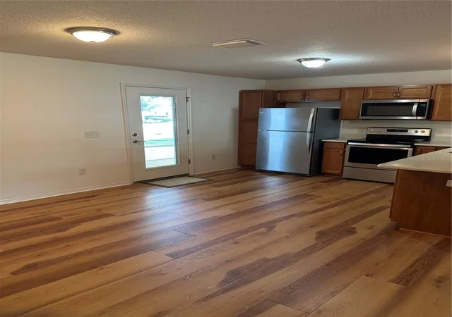 Photo 4 of Single family home for sale at 716 Truman Ave, Lady Lake, FL 32159 | MLS# G5113512 | Listing updated on 2026-09-30