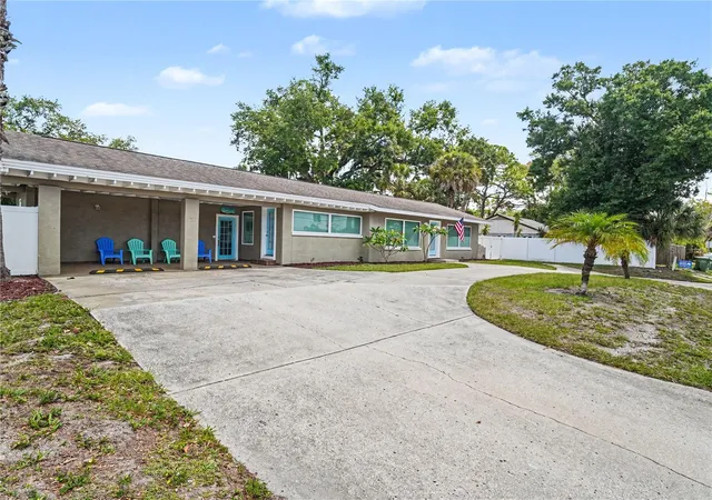 2nd image of 2547 Bahia Vista St, Sarasota, FL 34239 | MLS# A4696476