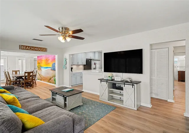 3rd image of 2547 Bahia Vista St, Sarasota, FL 34239 | MLS# A4696476
