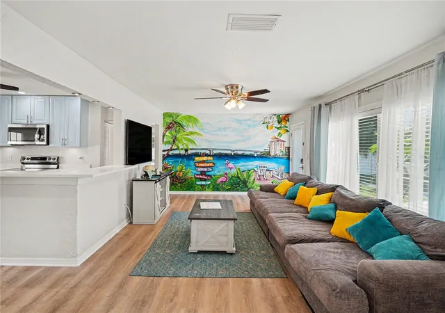 4th image of 2547 Bahia Vista St, Sarasota, FL 34239 | MLS# A4696476