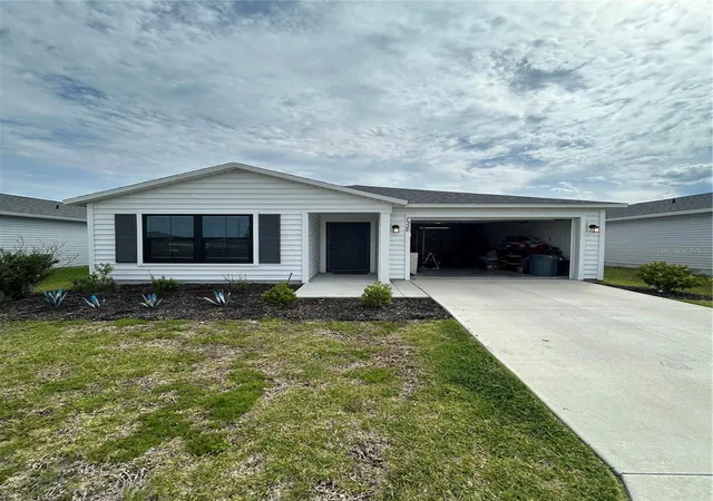 Homes for sale in Middleton, FL | 7328 Catinazzo Ct, Middleton, FL 34762 | MLS# A4696479