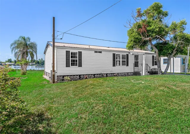 Photo 3 of Manufactured home for sale at 2008 Lake Ellen Dr, Haines City, FL 33844 | MLS# O6415192 | Listing updated on 2026-08-06