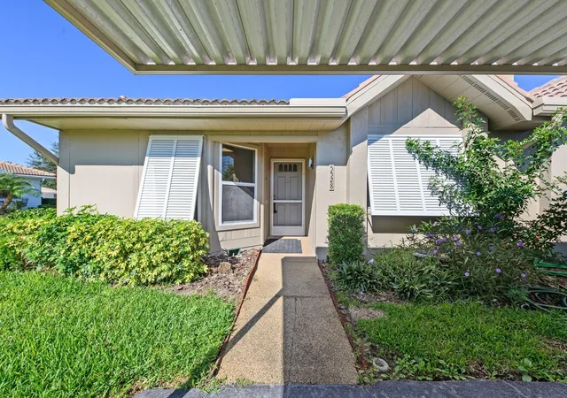 Photo 1 of Single family home for sale at 5528 37th Street E #5528, Bradenton, FL 34203 | MLS# A4696483 | Listing updated on 2026-06-10
