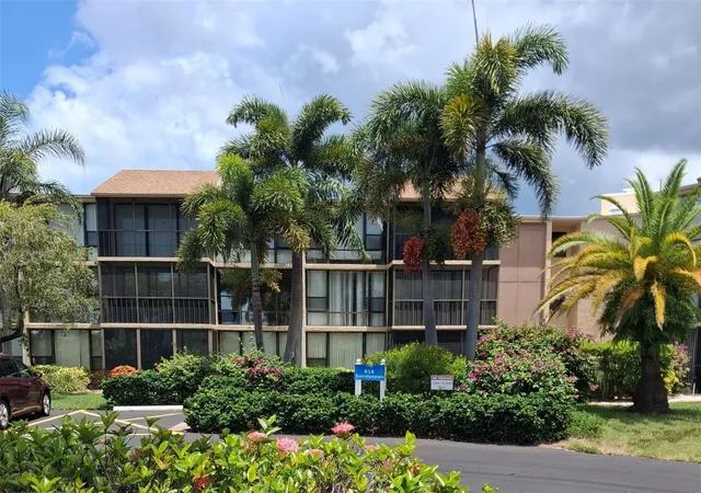 1st image of 618 Bird Bay Dr S #201, Venice, FL 34285 | MLS# N6144656