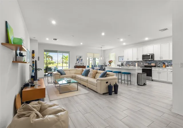 Photo 4 of Single family home for sale at 4836 Reisswood Loop, Palmetto, FL 34221 | MLS# A4696485 | Listing updated on 2026-10-08