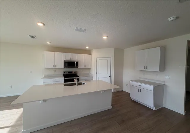 Photo 2 of Sale Pending at 1640 Houmas St, Ormond Beach, FL 32174 | MLS# O6415207 | Listing updated on 2026-09-29