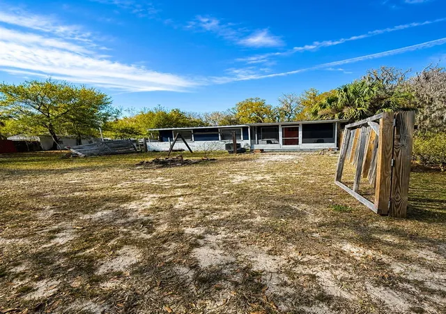 Homes for sale in Crystal River, FL | 452 Ne 13th Ter, Crystal River, FL 34428 | MLS# TB8517268