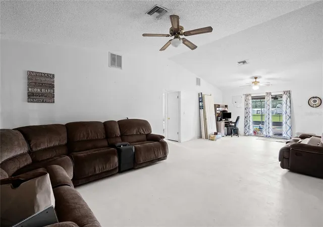 Homes for sale in Bushnell, FL | 348 Cr 542E, Bushnell, FL 33513 | MLS# G5113520