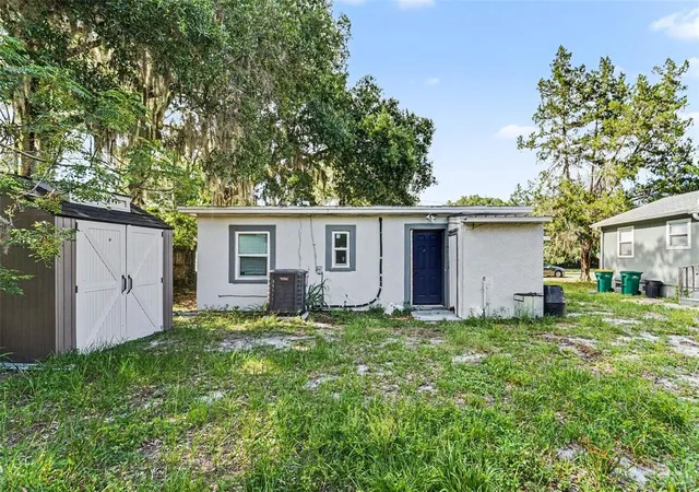 12th image of 1024 Grant Ave, Mount Dora, FL 32757 | MLS# O6415224
