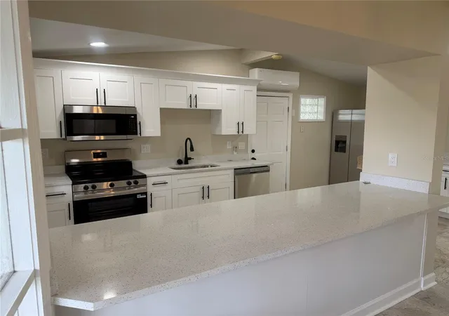 Photo 4 of Single family home for sale at 13423 Susan Dr, Hudson, FL 34667 | MLS# TB8517283 | Listing updated on 2026-09-03