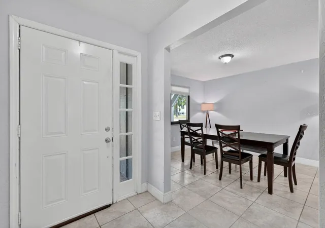 3rd image of 11 Rio Pinar Trl, Ormond Beach, FL 32174 | MLS# V4949552