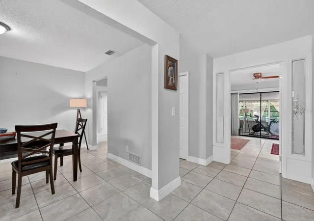 5th image of 11 Rio Pinar Trl, Ormond Beach, FL 32174 | MLS# V4949552