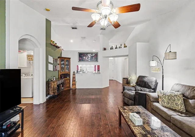 2nd image of 531 Heather Glen Dr, Winter Haven, FL 33884 | MLS# TB8517307