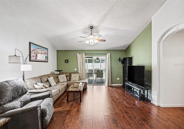 5th image of 531 Heather Glen Dr, Winter Haven, FL 33884 | MLS# TB8517307
