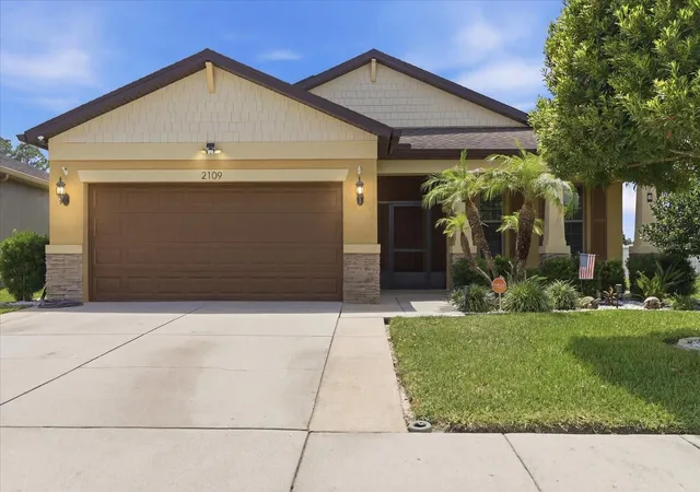 Photo 1 of Single family home for sale at 2109 Trillium Blvd, Brooksville, FL 34604 | MLS# TB8517308 | Listing updated on 2026-08-11