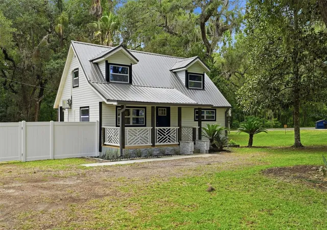 Photo 3 of Single family home for sale at 14335 Snow Memorial Hwy, Brooksville, FL 34601 | MLS# W7886566 | Listing updated on 2026-09-21
