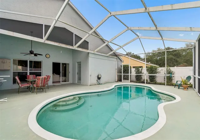 2nd image of 923 Hunter Ln, Tarpon Springs, FL 34689 | MLS# TB8517328
