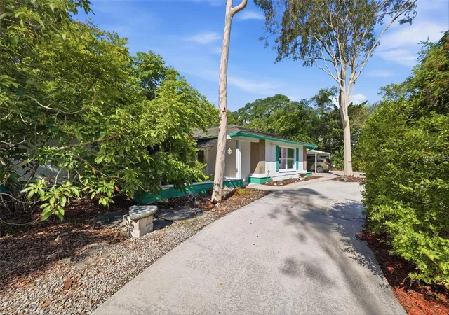 5th image of 9116 Lakeview Dr, New Port Richey, FL 34654 | MLS# W7886572
