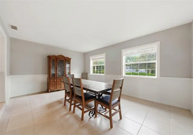 Photo 4 of Single family home for sale at 112 E Gardenia St, Howey In The Hills, FL 34737 | MLS# G5113528 | Listing updated on 2026-07-06