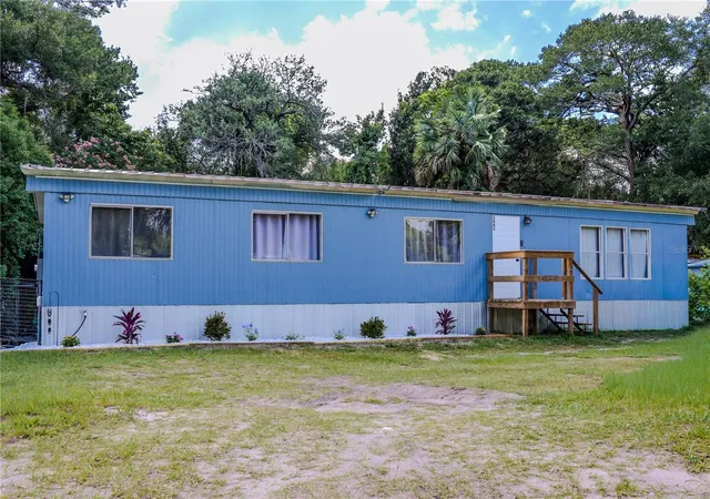 1st image of 5843 Ne 167th Ave, Silver Springs, FL 34488 | MLS# OM726295