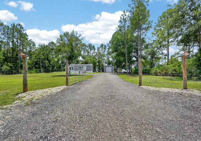 Photo 4 of Manufactured home for sale at 4825 Pecan Ave, Bunnell, FL 32110 | MLS# FC319157 | Listing updated on 2026-08-30