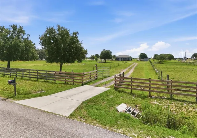 Homes for sale in Myakka City, FL | 13105 Mj Rd, Myakka City, FL 34251 | MLS# A4696522