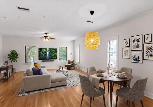 Photo 2 of Townhouse for sale at 512 S Glen Ave, Tampa, FL 33609 | MLS# TB8517362 | Listing updated on 2026-08-31