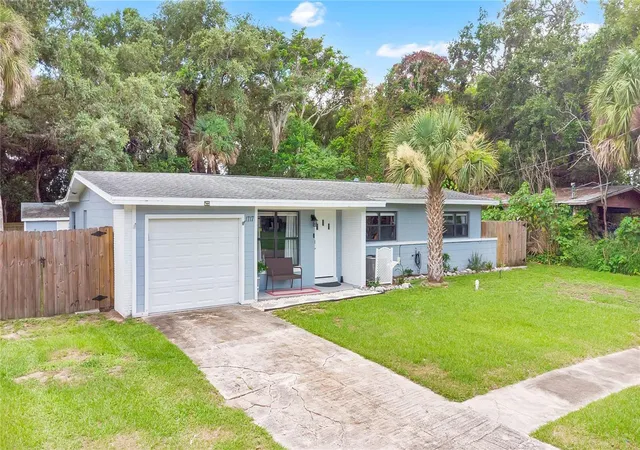 3rd image of 1717 White St, Titusville, FL 32796 | MLS# O6415320