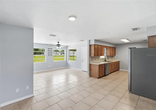 Photo 4 of Single family home for sale at 2000 Parkway Ave, St Cloud, FL 34772 | MLS# S5151583 | Listing updated on 2026-10-09