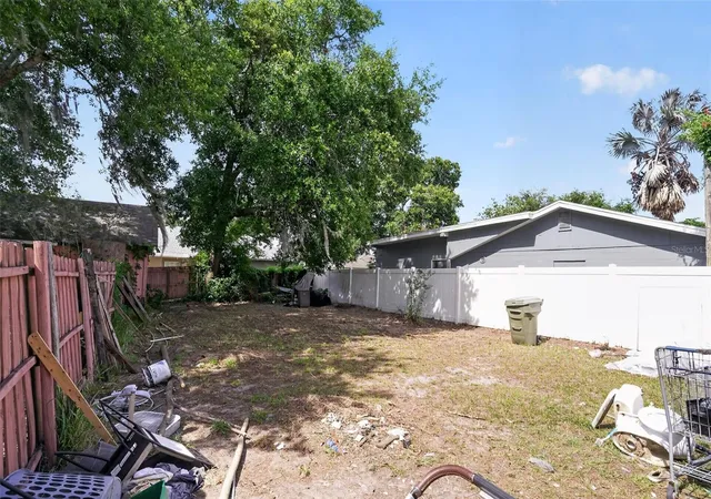 Listing Photo 4 - Condo for sale in building located at 103 E Magnolia St, KISSIMMEE, FL 34744