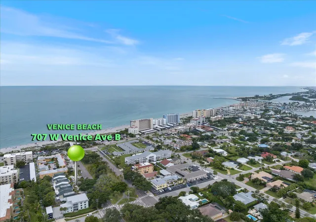 Listing Photo 2 - Condo for sale in building located at 707 W Venice Ave, VENICE, FL 34285 - Unit #707B