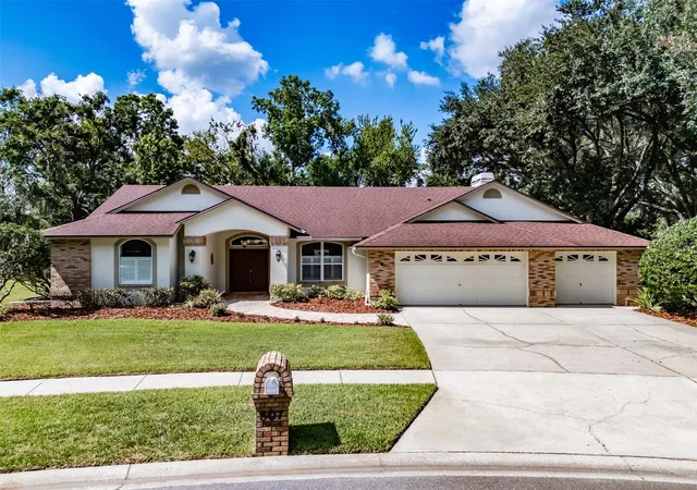1st image of 507 Surrey Ln, Lutz, FL 33549 | MLS# TB8517387