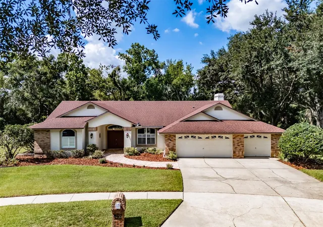 2nd image of 507 Surrey Ln, Lutz, FL 33549 | MLS# TB8517387