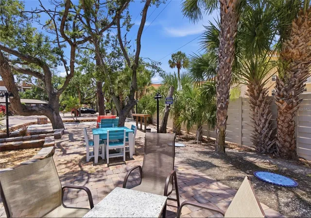 Listing Photo 4 - Condo for sale in building located at 1500 Cvs Ii Pl, SARASOTA, FL 34242 - Unit #531