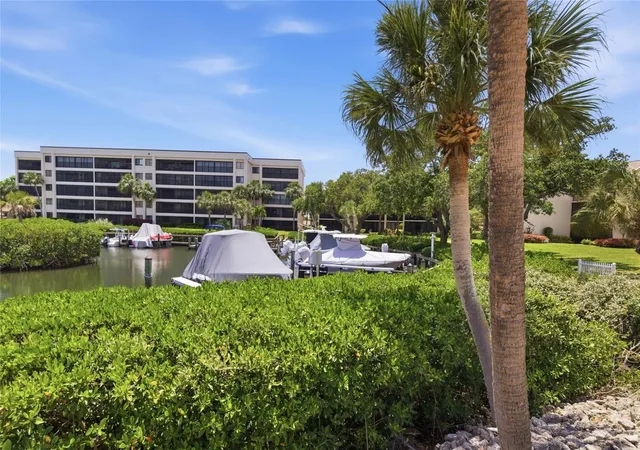 Listing Photo 2 - Condo for sale in building located at 1500 Cvs Ii Pl, SARASOTA, FL 34242 - Unit #531