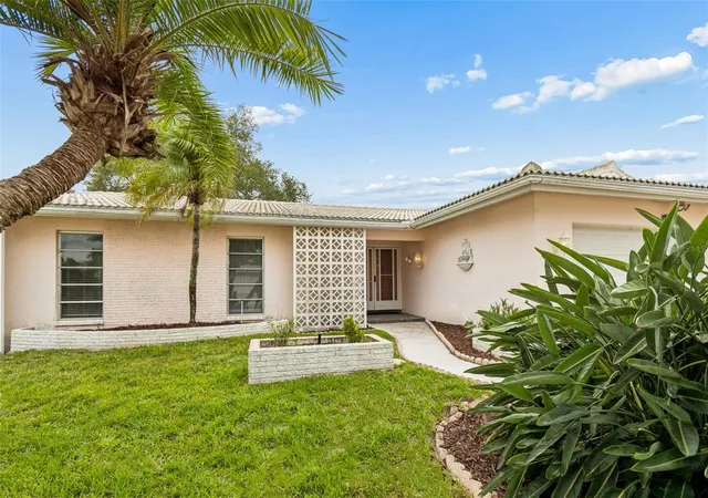 Photo 3 of Single family home for sale at 14363 Neptune Rd, Seminole, FL 33776 | MLS# TB8517398 | Listing updated on 2026-10-06