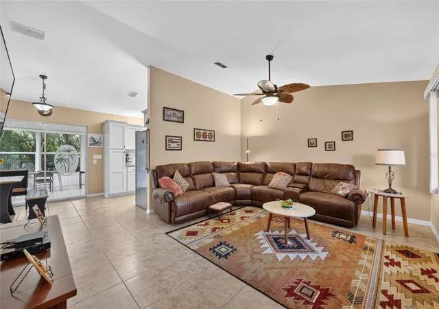 4th image of 11946 Sw 137Th Loop, Dunnellon, FL 34432 | MLS# OM726305
